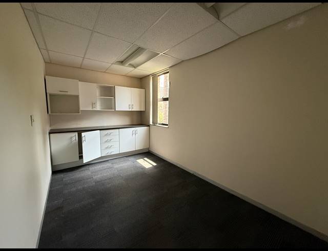 208M² OFFICE TO LET IN ROSEBANK